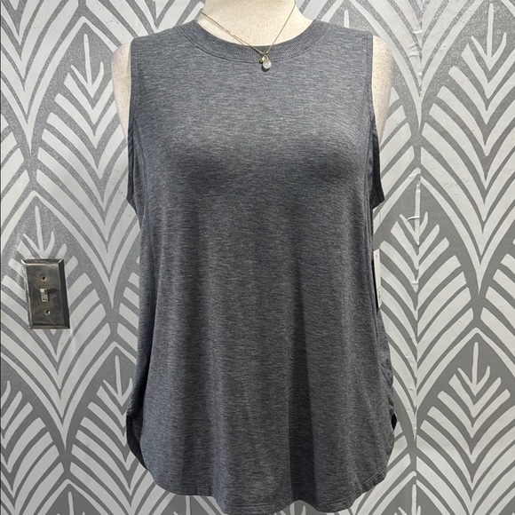 Tek Gear Women's Grey Sleeveless Top - Picture 1 of 7